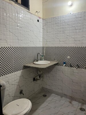 Bathroom in 2.5 BHK Builder Floor at Vasundhara Sector 1 – for Rent