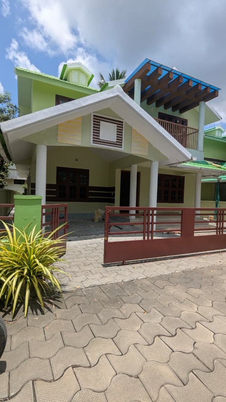Exterior View, thiroor 3 Bedroom 1800 Sq.Ft. Independent House In Thiroor Thrissur 9704913