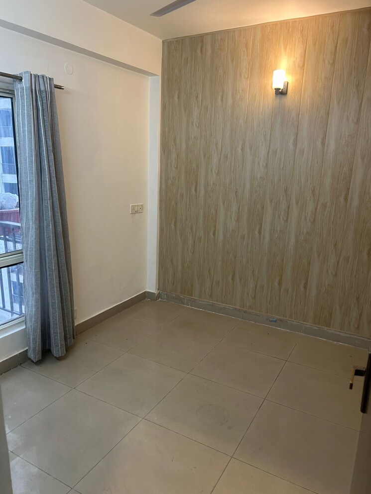 Room, panchsheel-greens-ii 2.5 Bedroom 1350 Sq.Ft. Apartment In Sector 16 Greater Noida Greater Noida 9704946