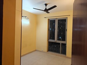 Room in 3.5 BHK Apartment at Vatika City Homes, Sector 83 – for Sale