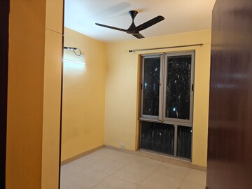 Room in 3.5 BHK Apartment at Vatika City Homes, Sector 83 – for Sale