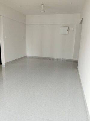 Room in 2 BHK Apartment at Arihant Tower Vakola, Santacruz East – for Rent