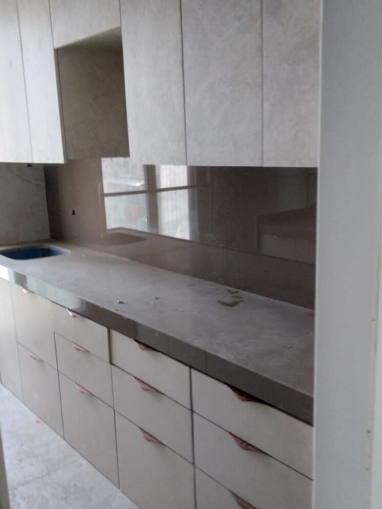 Kitchen, sugee-akanksha 3 Bedroom 1100 Sq.Ft. Apartment In Dadar West Mumbai 9704927