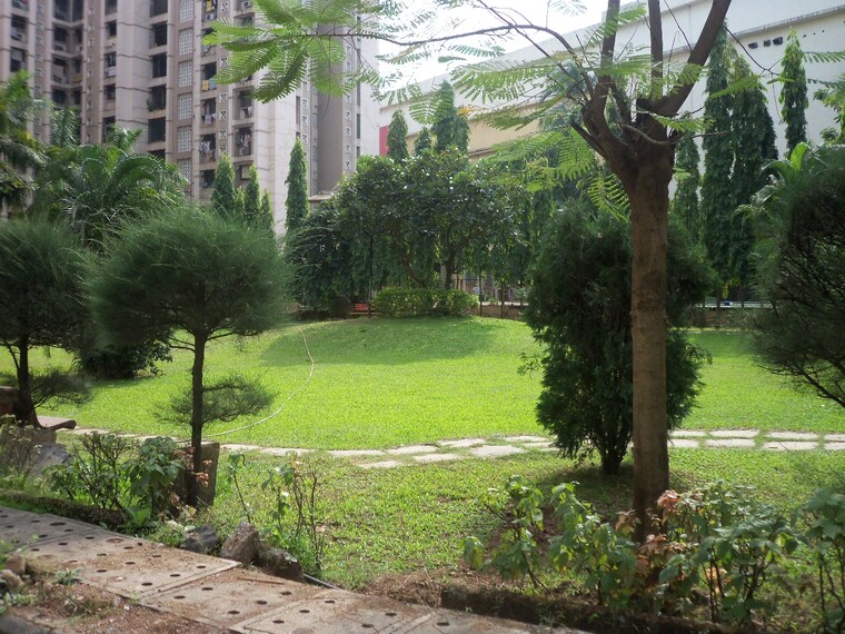Garden, runwal-estate 2 Bedroom 650 Sq.Ft. Apartment In Dhokali Thane 9705041