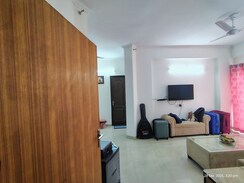 3.5 BHK + Pooja Room Apartment For Sale in Amrapali Centurian Park