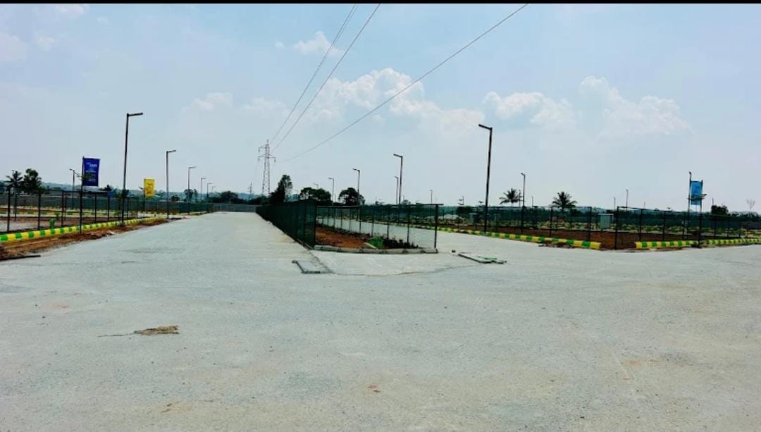 Plot For Sale in KR Puram