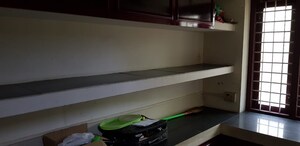 Furnished Amenities in 6 BHK Independent House at Avenue Road – for Sale