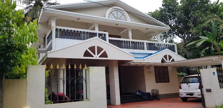 Exterior View, avenue road 6 Bedroom 3400 Sq.Ft. Independent House In Avenue Road Thrissur 9705016