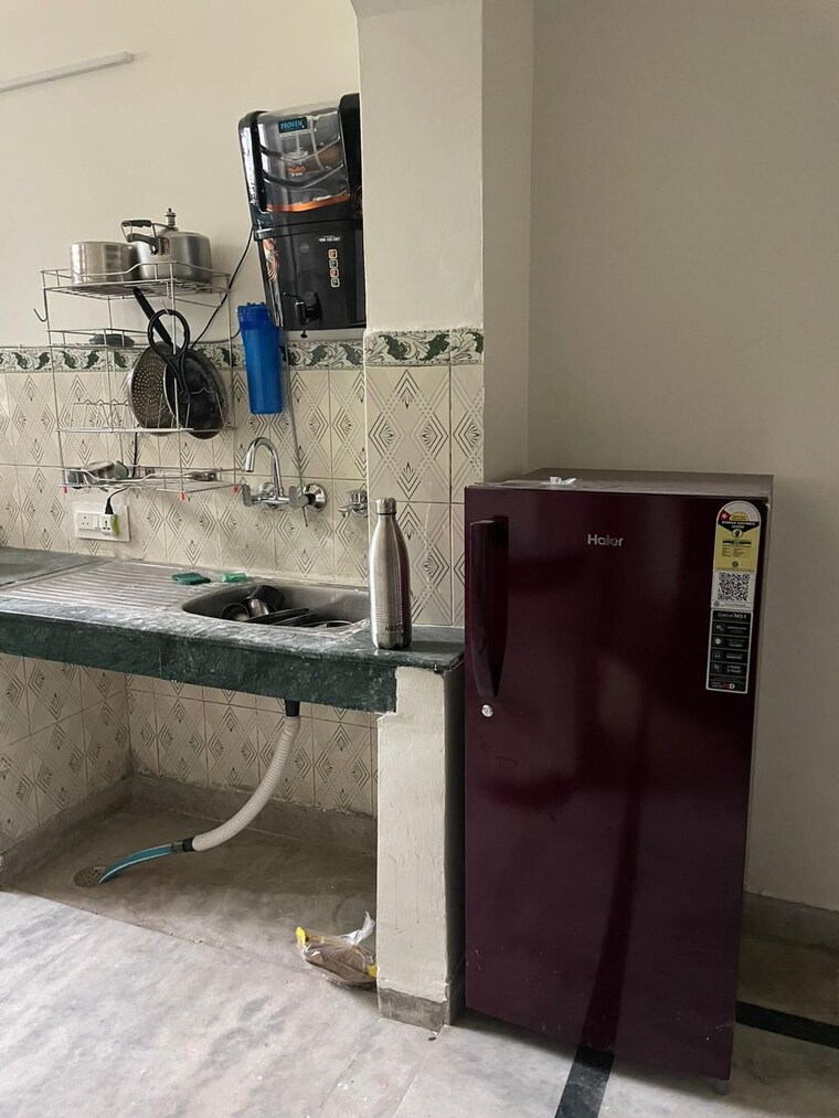 Kitchen, xu iii greater noida 2 Bedroom 120 Sq.Mt. Independent House In Xu Iii Greater Noida Greater Noida 9705024