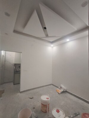 Furnished Amenities in 2 BHK Builder Floor at Vipin Garden – for Rent