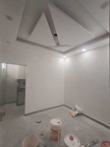 Furnished Amenities in 2 BHK Builder Floor at Vipin Garden – for Rent