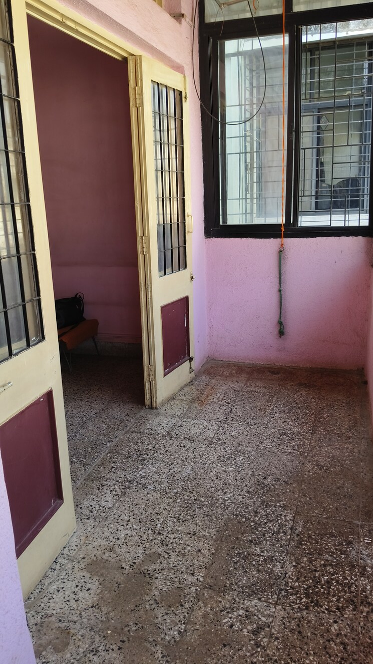 Room, kalpanamati-chs 1 Bedroom 550 Sq.Ft. Apartment In Aundh Pune 9705030