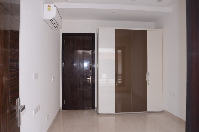 Room, dlf-the-icon 6+ Bedroom 200 Sq.Yd. Villa In Dlf Phase V Gurgaon 9705038