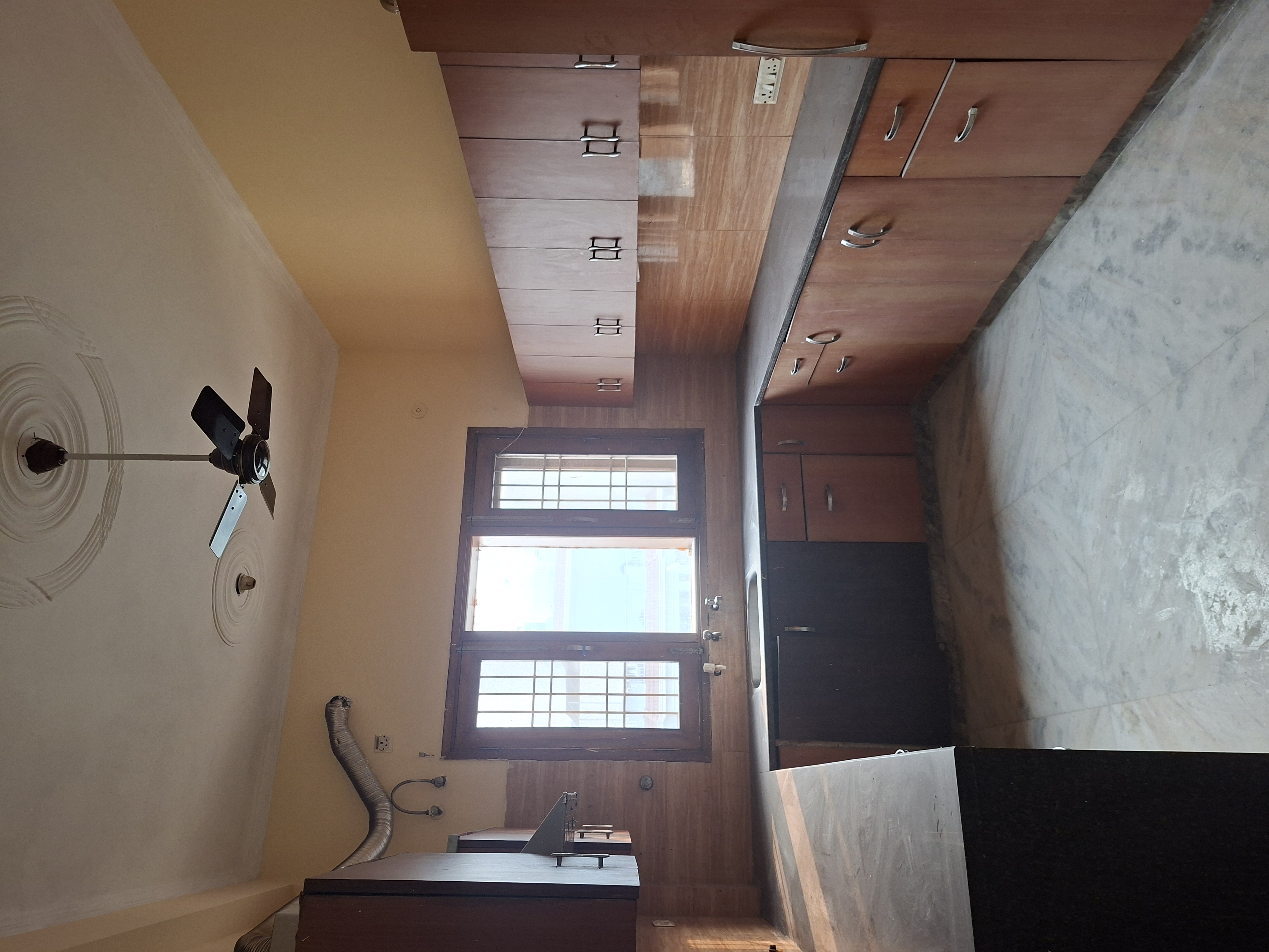 3 BHK + Pooja Room 300 Sq.Mt. Independent House in RWA Apartments Sector 45