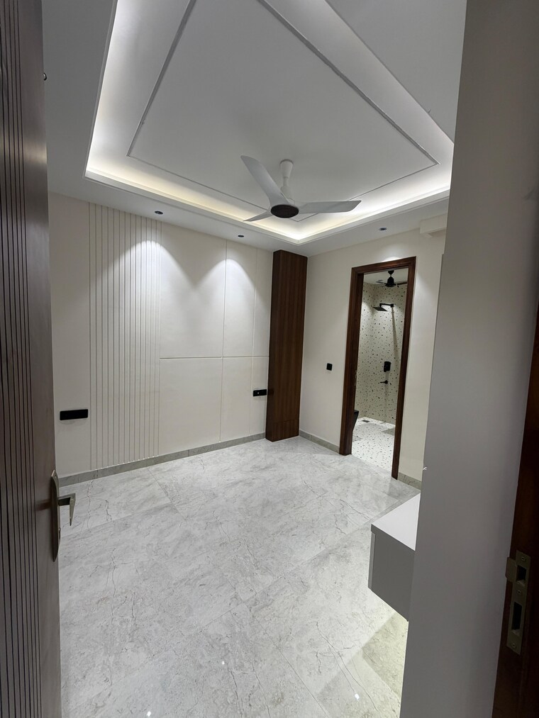 Room, sushant-lok-3 3 Bedroom 200 Sq.Yd. Builder Floor In Sector 57 Gurgaon 9705045