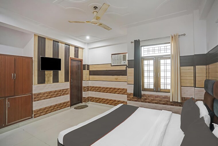 Bedroom, pi i and ii greater noida 3 Bedroom 501 Sq.Mt. Independent House In Pi I And Ii Greater Noida Greater Noida 9705053