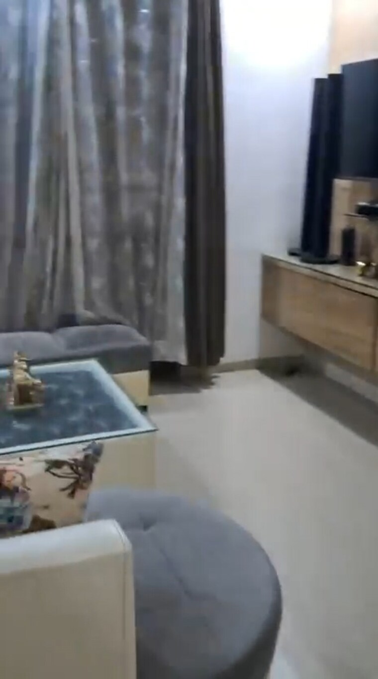 Living Room, umang-summer-palms 3 Bedroom 1580 Sq.Ft. Apartment In Sector 86 Faridabad 9705066