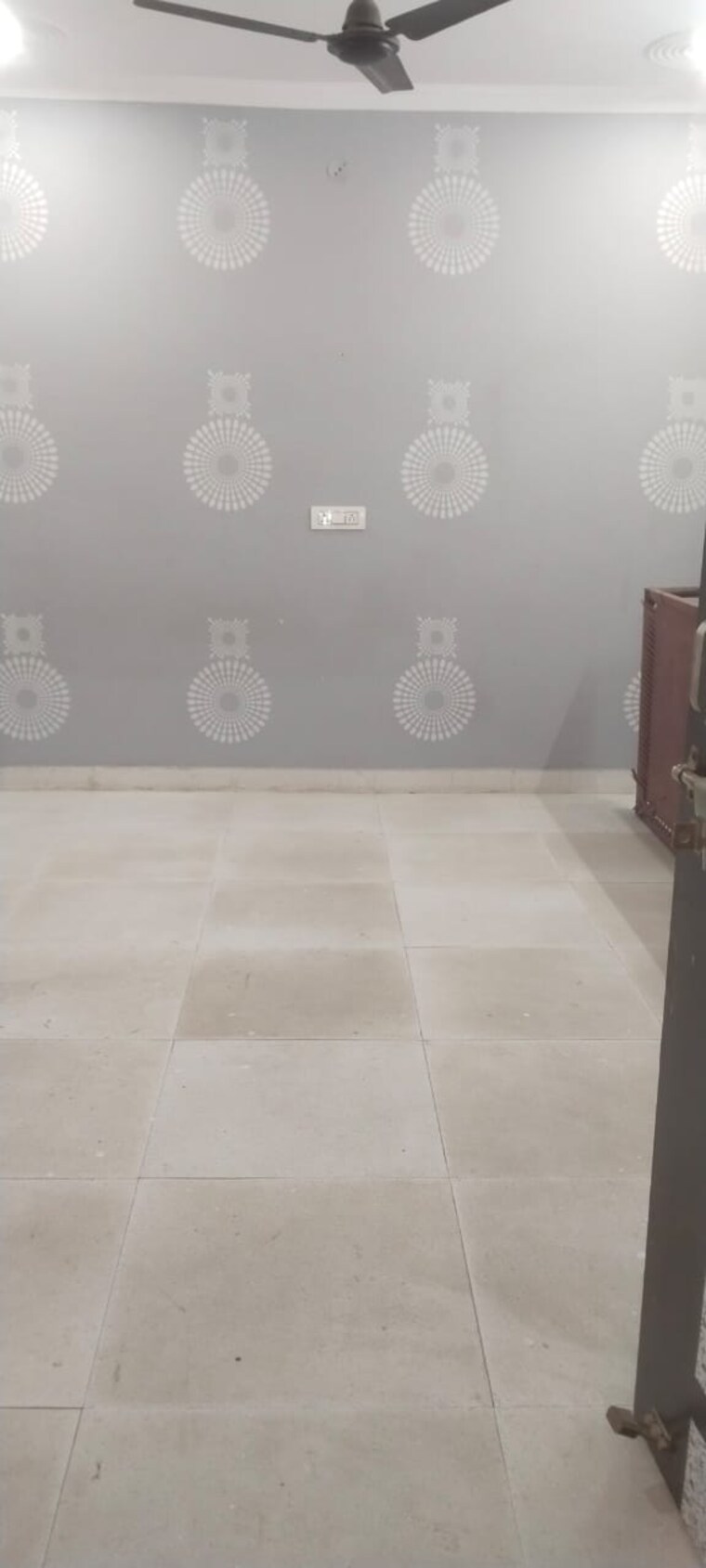 Room, vipin garden 1 RK 40 Sq.Yd. Builder Floor In Vipin Garden Delhi 9705069