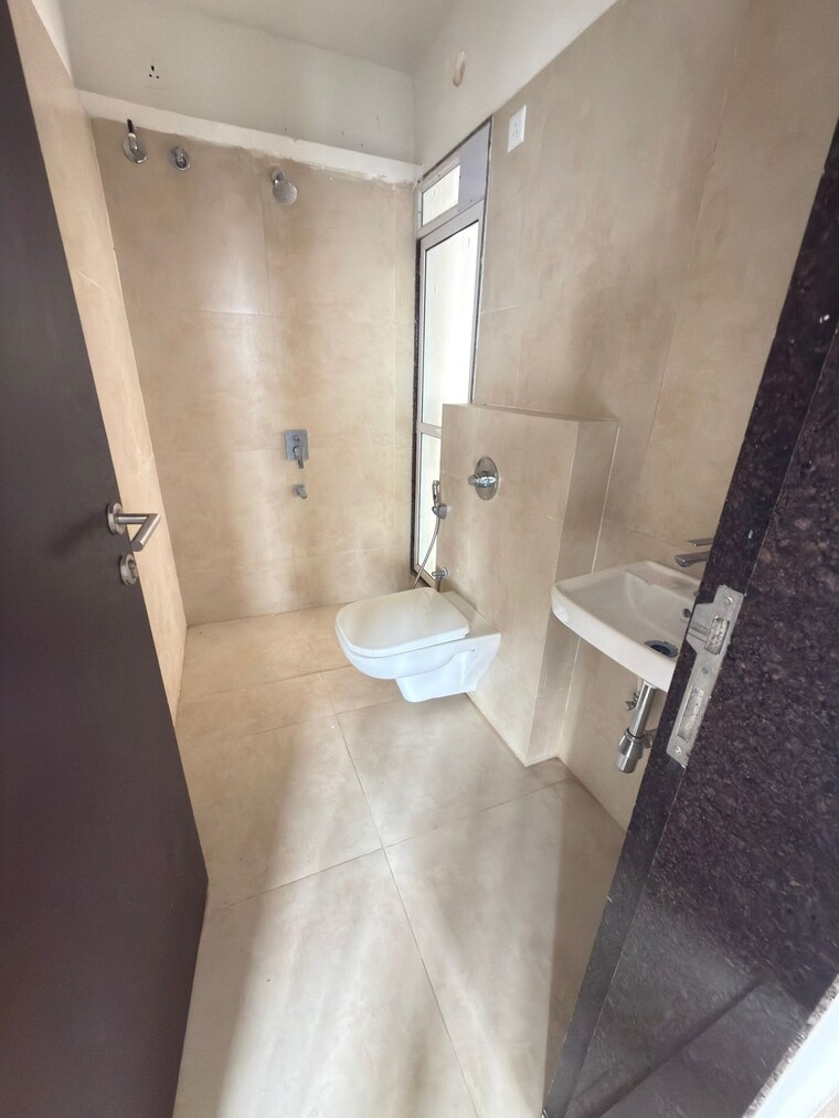 Bathroom, raunak-delight 1 Bedroom 450 Sq.Ft. Apartment In Owale Thane 9705063