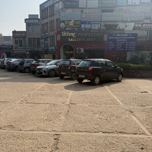 Parking in 3.5 BHK Builder Floor at Palam Vihar Residents Association, Palam Vihar – for Sale
