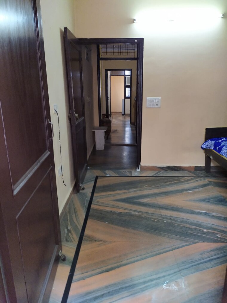 Gym, vipin garden 2 Bedroom 70 Acre Builder Floor In Vipin Garden Delhi 9705096