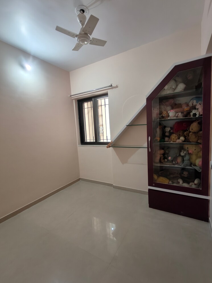 Bedroom, dosti-vihar 2.5 Bedroom 900 Sq.Ft. Apartment In Samata Nagar Thane 9705116