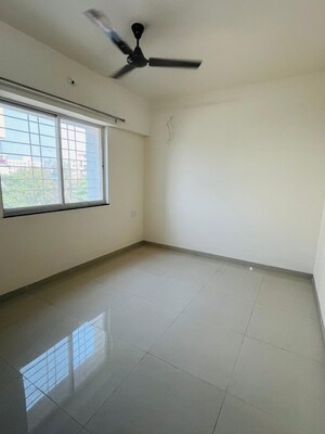 Room in 2 BHK Apartment at Wadgaon Sheri – for Rent