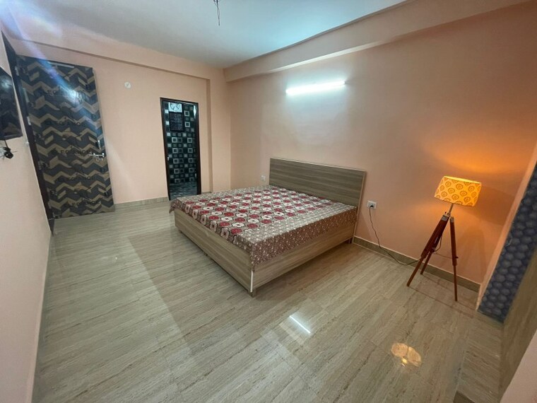 Bedroom, sector 4 1 Bedroom 814 Sq.Ft. Independent House In Sector 4 Gurgaon 9705121