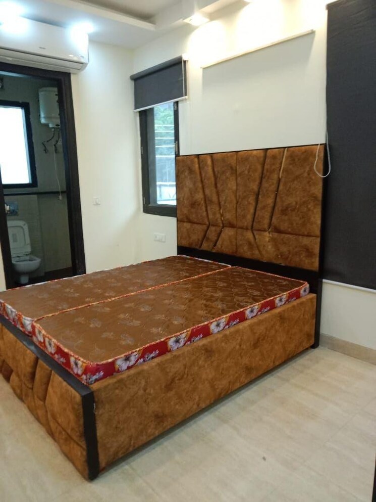 Bedroom, sector 4 1 Bedroom 822 Sq.Ft. Independent House In Sector 4 Gurgaon 9705135