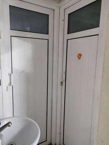 Bathroom in 1 BHK Apartment at Amanora Metro Tower, Hadapsar – for Sale