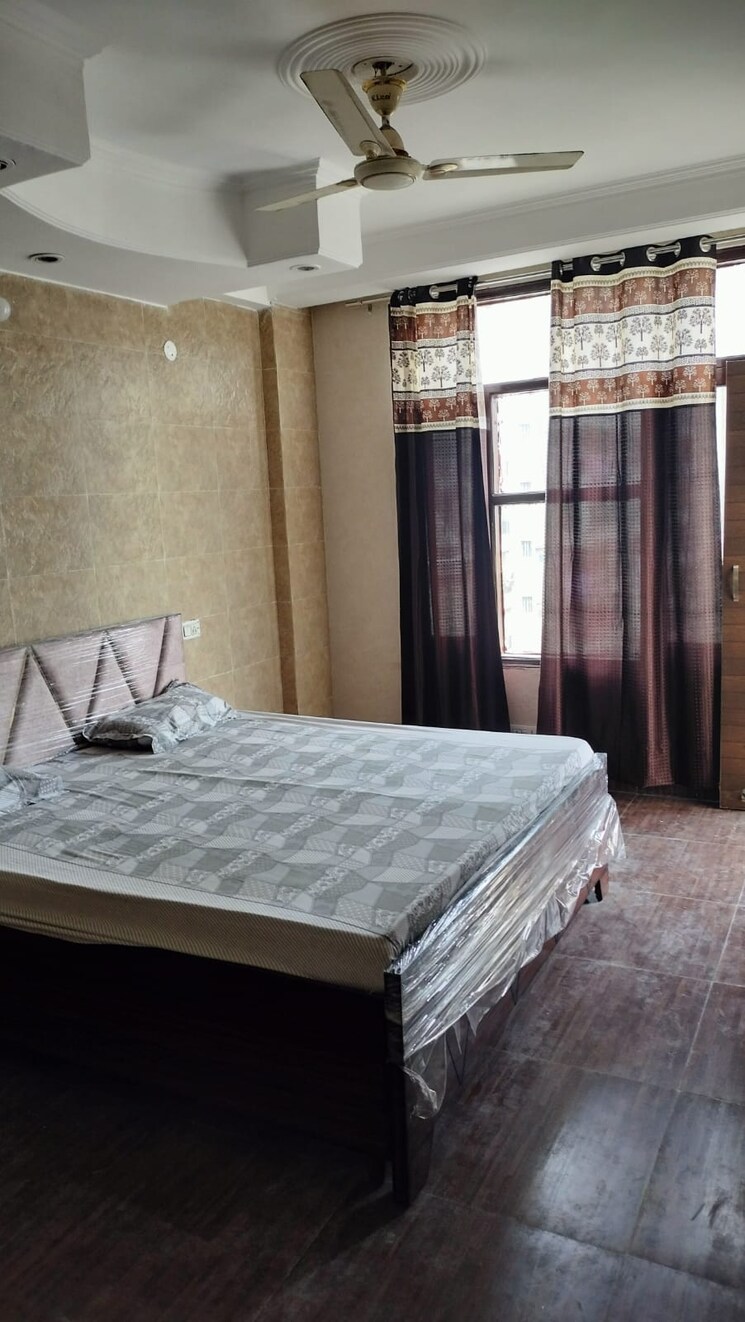 Bedroom, surya-towers-zirakpur 2 Bedroom 1250 Sq.Ft. Apartment In Lohgarh Zirakpur 9705160