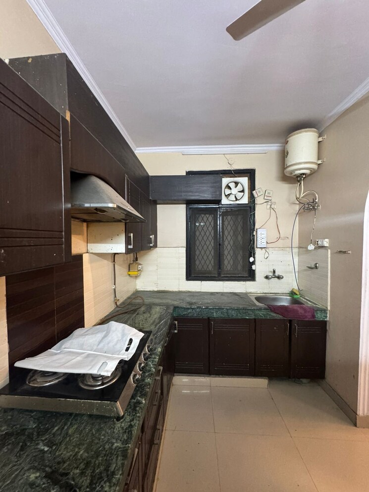 Kitchen, saket 3 Bedroom 1800 Sq.Ft. Builder Floor In Saket Delhi 9705202