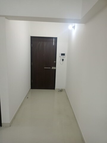 Room in 2 BHK Apartment at Raunak Park View, Ghodbunder Road – for Rent