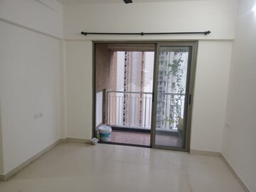 Bedroom in 2 BHK Apartment at Raunak Park View, Ghodbunder Road – for Rent