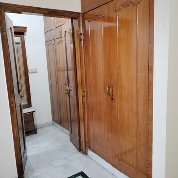 Bedroom in 2.5 BHK Villa at Sector 23 – for Rent