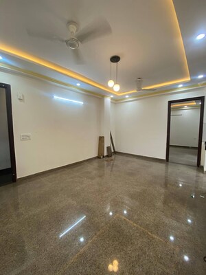 Room in 2 BHK Builder Floor at Saket – for Rent