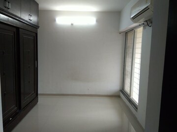 Room in 2 BHK Apartment at Majestique 38 Park Majestique, Undri – for Rent