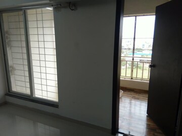 Room in 2 BHK Apartment at Majestique 38 Park Majestique, Undri – for Rent