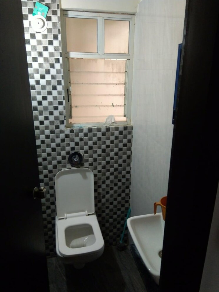 Bathroom, majestique-38-park-majestique 2 Bedroom 504 Sq.Ft. Apartment In Undri Pune 9705256