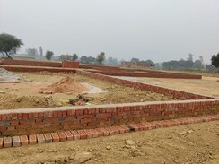 Plot For Sale in Garden Ganj