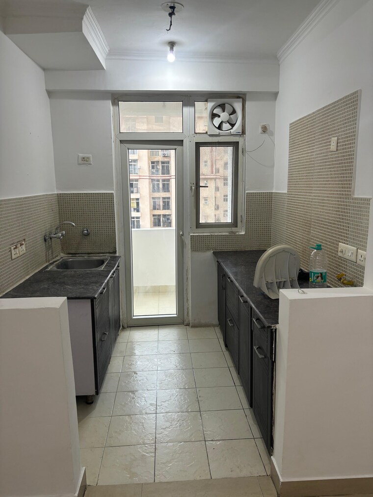 Kitchen, amrapali-platinum 3 Bedroom 1775 Sq.Ft. Apartment In Sector 119 Noida 9705268