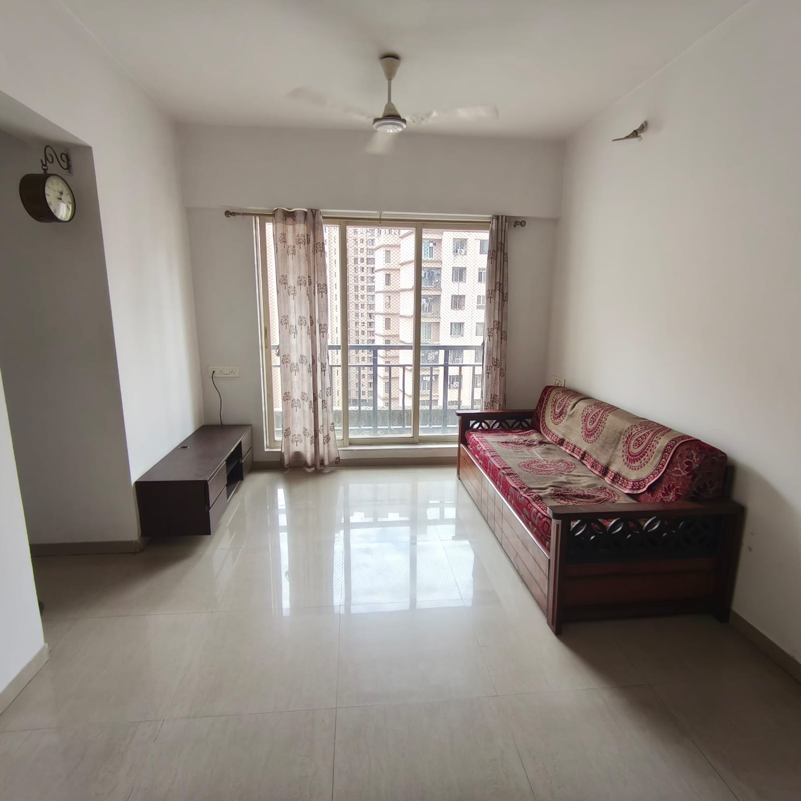 3 BHK + Extra Room 1000 Sq.Ft. Apartment in Godrej Emerald