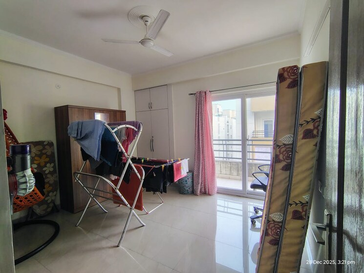 Living Room, amrapali-centurian-park-phase-ii 3 Bedroom 1535 Sq.Ft. Apartment In Tech Zone 4 Greater Noida Greater Noida 9705279