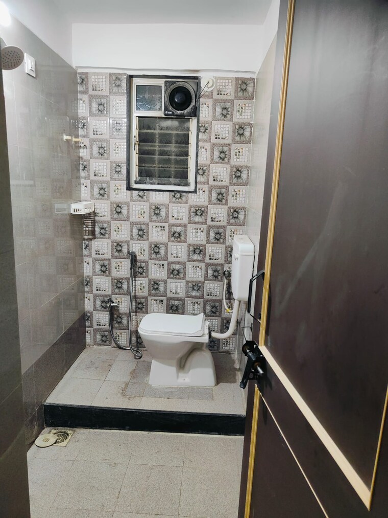 Bathroom, chandan-garden 3 Bedroom 1650 Sq.Ft. Apartment In Nibm Road Pune 9705280