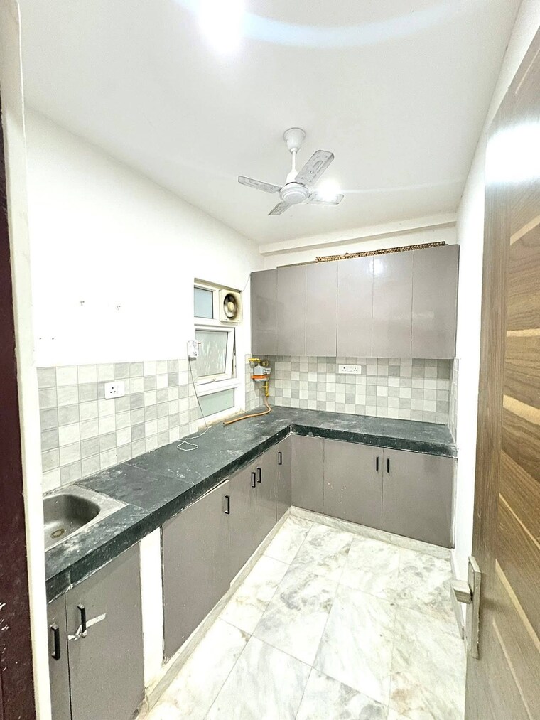 Kitchen, saket 2 Bedroom 1000 Sq.Ft. Builder Floor In Saket Delhi 9705292