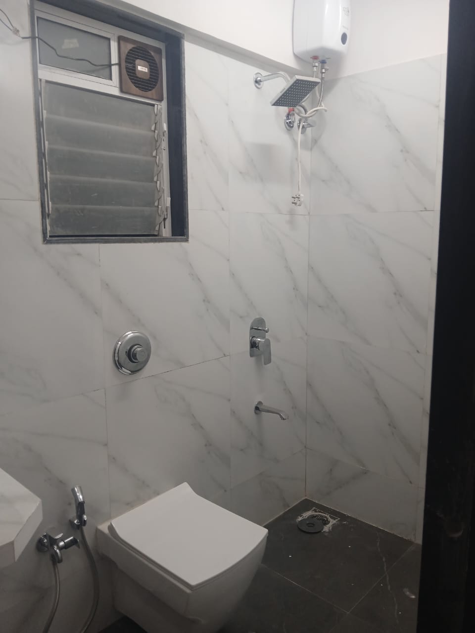 2 BHK Apartment For Rent in Raj Infinia