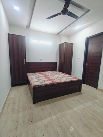 Bedroom in 1 RK Builder Floor at Ansal Sushant Lok I, Sector 43 – for Rent