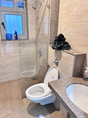 Team Area in 1 BHK Apartment at Amanora Gold Towers, Hadapsar – for Rent