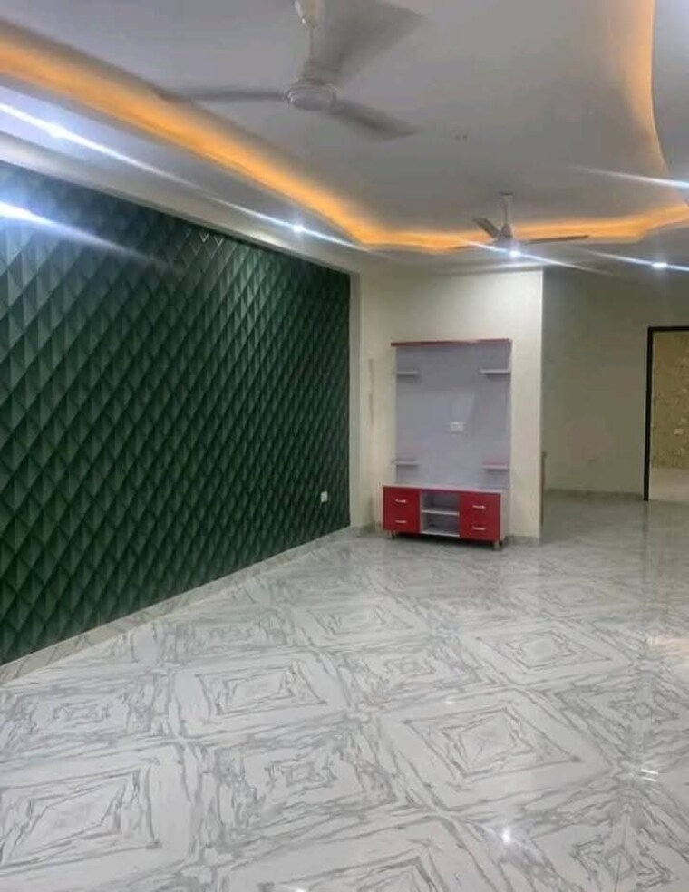 Room, chattarpur 3 Bedroom 1500 Sq.Ft. Apartment In Chattarpur Delhi 9705320