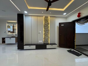 Room in 3 BHK Apartment at Frontline Seven, Kokapet – for Rent